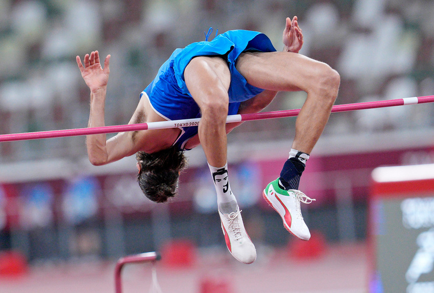 Super 'Gimbo' Tamberi flies into Olympus! Historic gold in the high jump