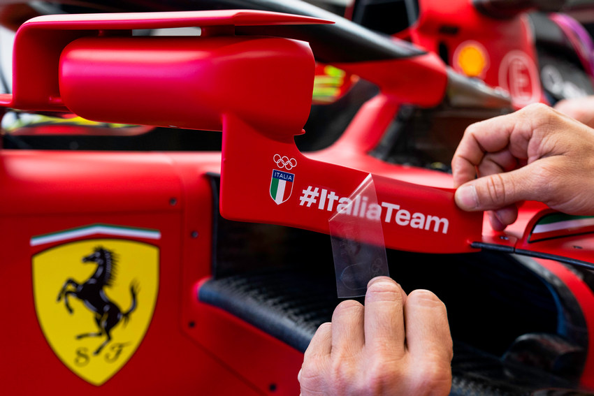 La Scuderia Ferrari spinge gli azzurri: "buona fortuna Italia Team!"